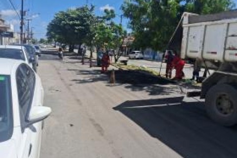 Emurb atende 25 bairros em apenas um dia durante o final de semana