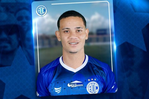 Atacante Renan é o novo reforço do Confiança