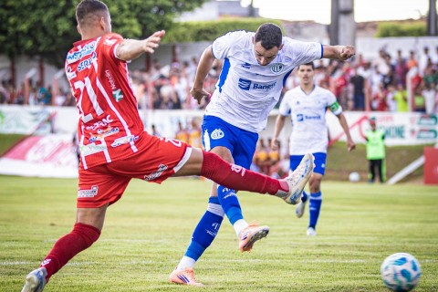Confiança vence o Dorense de virada fora de casa