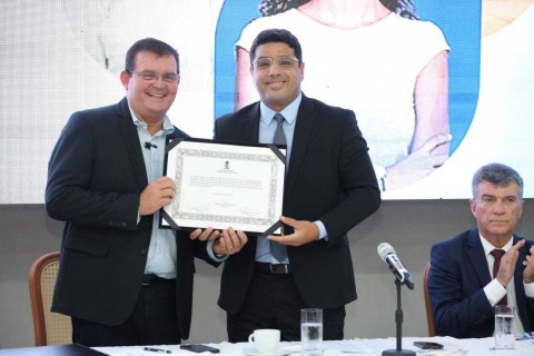 Durante Sessão Itinerante, Alese presta homenagens ao Município e à população de Propriá