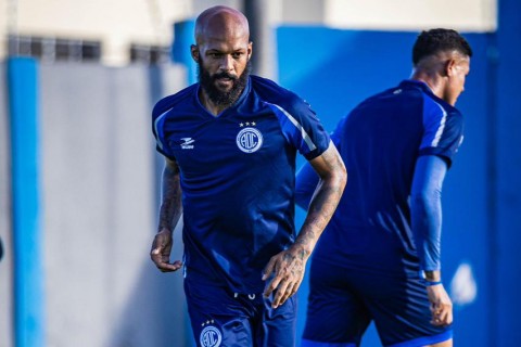 Bruno Silva deixa Confiança