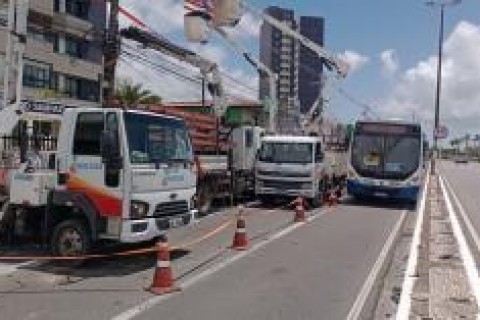 SMTT informa mudança no trânsito da Beira-Mar em virtude de acidente nesta quarta-feira