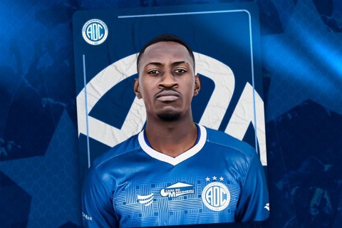Confiança contrata o volante Matheus Blade