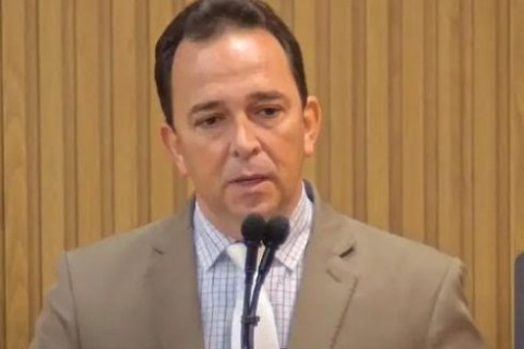 Fábio Meireles (PDT) denuncia falta dos medicamentos Gliclazida e Fenitoína em Aracaju