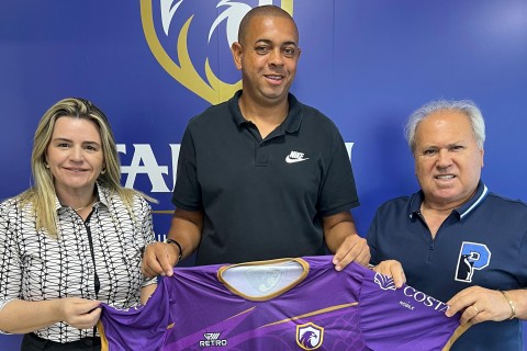 Com títulos e acessos no Rio, Silvestre dos Anjos é o novo técnico do Falcon para 2026