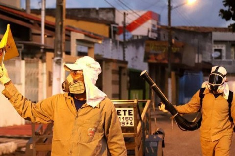 Saúde: Fumacê costal reforça combate ao Aedes aegypti em Aracaju Saúde