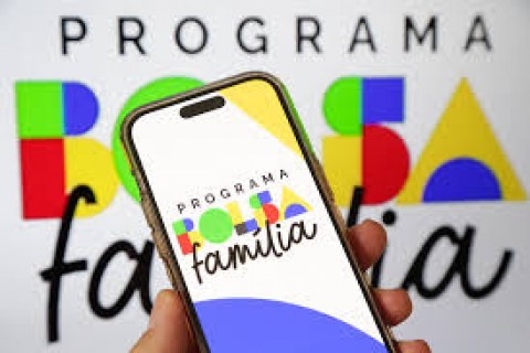 Caixa começa a pagar Bolsa Família de julho