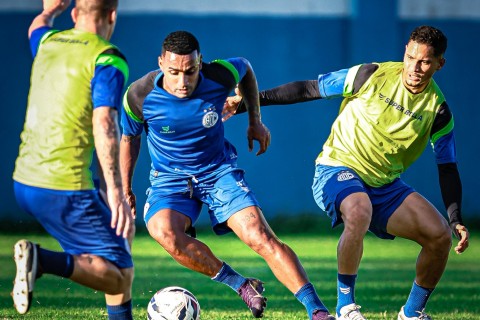 Brasileiro: Confiança foca Figueirense-SC, no Orlando Scarpelli