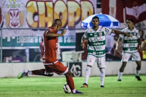 Sergipe empata em cima da hora