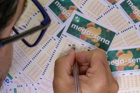 Mega-Sena acumula novamente e prêmio está estimado em R$ 53 milhões