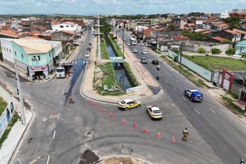 Nova sinalização na Euclides Figueiredo já está em funcionamento e motoristas devem redobrar a atenção