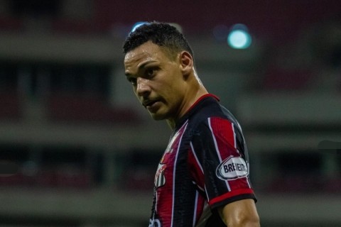 Lateral-direito Rubinho é o novo contratado do Dragão para 2027