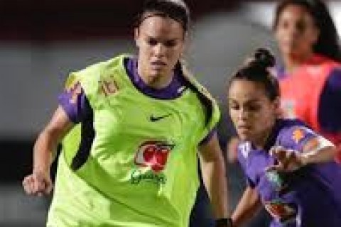 Lesão tira meio-campista Ana Vitória da disputa da Copa América