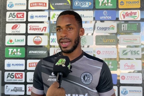 O atacante João Cabral é o novo reforço do Tricolor da Serra