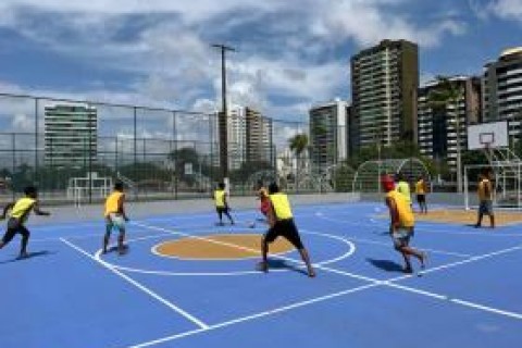 Sejesp promove 1ª aula de futsal para pessoas em situação de rua