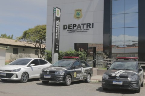 Polícia Civil cumpre quatro mandados de prisão contra investigados por roubo e receptação de celulares em Aracaju