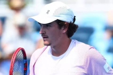 João Fonseca reage, mas cai para Khachanov na 2ª rodada do Masters 1000 de Paris