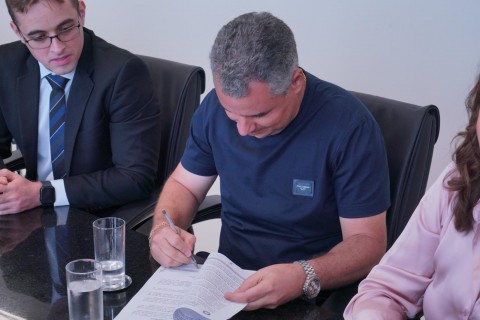 Confiança firma acordo com MPSE para reverter multa em campanha de combate ao feminicídio